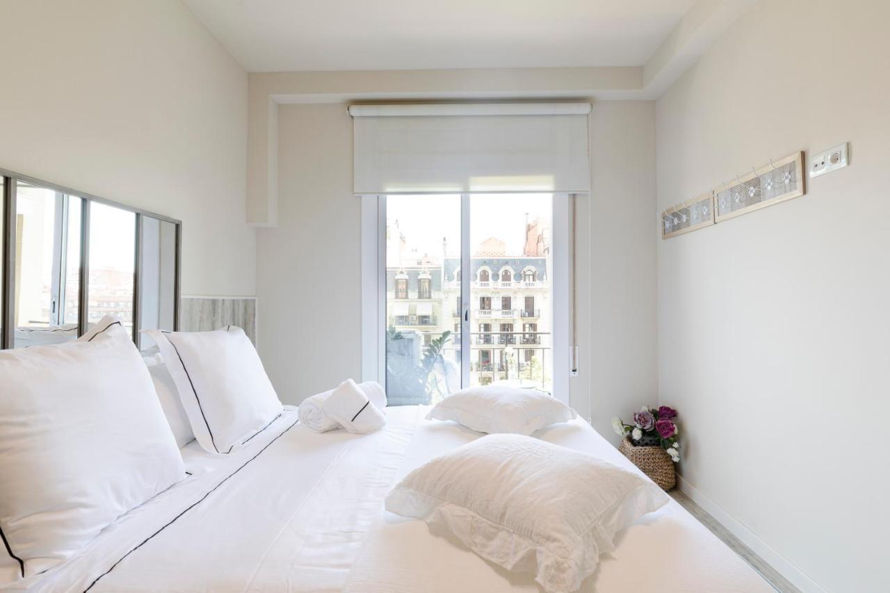 Chic Gran Via Apartment Barcelona Eksteriør billede